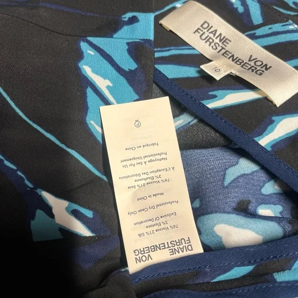 DVF Diane Von Furstenberg Midi Skirt Size 10 Blue Abstract Print - Picture 6 of 7